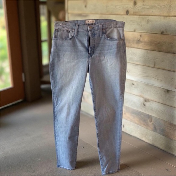 Madewell 9” Mid-Rise Skinny Crop Jeans | Asbury Light Wash | Size 31 - Picture 2 of 14